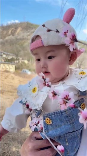 Miracle in My Womb: A Baby's First Spring at 5 Months Old