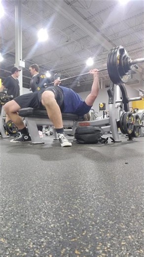 350 LB Bench Press perfect form perfect technique