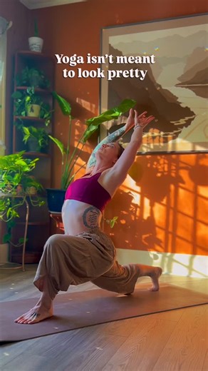 Julia The Yogi on Instagram: "Yoga isn’t meant to look pretty. It’s meant to be felt. It’s alignment, not only in your physical body, but in your mental patterns and your emotional reactions as well. It’s awareness of breath, sensation. Of what rises up when things get uncomfortable. It’s resilience. Mental fortitude. Radical acceptance of your thoughts, your judgments, your beliefs. Without needing to fix everything. Yoga isn’t about the poses, It’s being present in the pose. #yogateacher #yoga