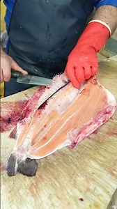 Nobody Fillets Salmon This FAST!