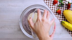 Combine your favorite fruit and dessert into one. We bring to you a delicious and creamy Mango Mousse cake recipe with a