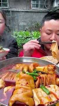 Eating With Axing | Satisfying Spicy Sichuan Hot Pot Feast Really Delicious and Full of Flavor
