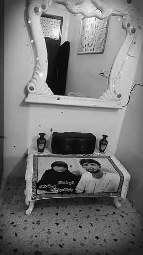 Exploring Static Objects in Black and White Imagery