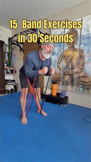 15 Übungen. 30 Sekunden. Ein Fitnessband. 🔥