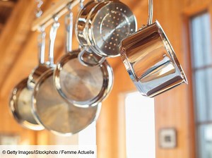 Comment nettoyer une casserole incrustée de caramel ?