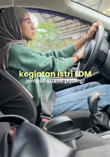 akhirnya jemput suamiiiik setelah sebulan lebih LDM😭 langsung rescue kulit mukanya pake embryolisse kecintaan akuu #dailyvlog #dayinmylife #longdistancemarriage #embryolisse #moisturizer