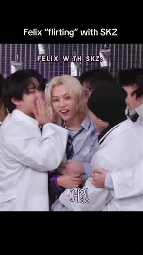 No one can compete with Felix when it comes to flirting. Even the bravest will become shy once he starts flirting. #skzstay #felixlee #yongbok