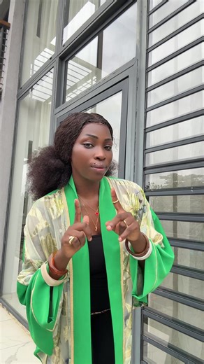 Vidéos de SHEBA QUEEN 👑 (@sheba.queen.officielle) avec son original - Young Baldé 🥷🇬🇳