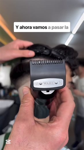 Curso Online de Barberia Profesional on Instagram: "Desvanecido paso a paso ✅ #barberia #barberiaprofesional #desvanecido💈 #haircutmen #cursobarberiaonline #hairtutorial #desvanecidopasoapaso #desvanecido #cursobarberia #cursovirtualdebarberia"
