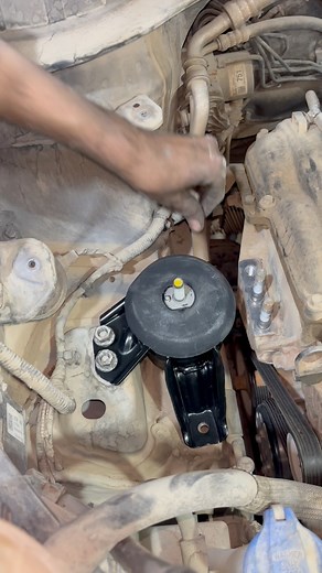7.5K views · 27 reactions | engine mount replace engine vibration fixed #mechanic #mechanicaltips #cars #engine #automotive #motivation #fbreelsfypシ゚viralシ #fbreelsfypシ゚viralvideo #fbreelsfypシ゚viralfbreelsfypシ゚viral | Mechanical Tips | Facebook