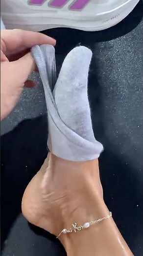 Sweaty Feet After Workout, Sneaker And Socks Removal #soles #sweatyfeet #socks