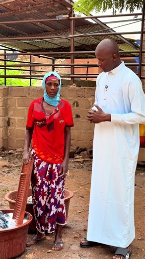 #55000FCFA pour cette bénéficiaires qui l'avent les habits pour gagner sa vie . Puisse Allah récompense le donateur. #acsbepdemunies #mahkasam #Humanitaire #solidarité
