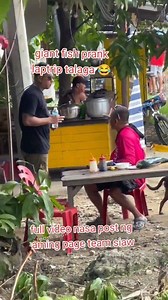 Giant fish prank sobrang laptrip talaga Team siaw Matatawa kayo dito 😂. (Binalikan ko ang prank namin noon nag million views sa Facebook sa Team siaw ) Disclaimer: The dog shown in this video is safe and well cared for. All actions were supervised and did not cause harm to the animal. Disclaimer: This video is for entertainment purposes only. No animals were harmed or abused in the making of this video. #reilsvlog #teamSiaw #fbreelsfypシ゚viralfbreelsfypシ゚viral #followersreelsfypシ゚viralシfypシ゚vira