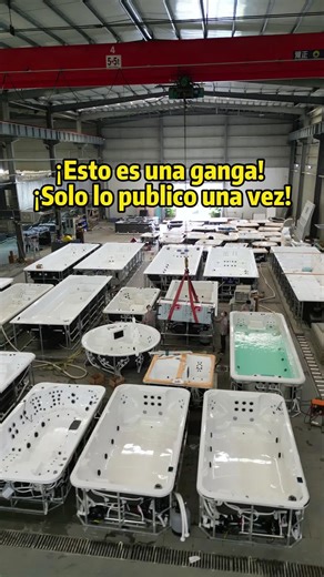¡Esto es una ganga! ¡Solo lo publico una vez! Esta piscina climatizada con cubierta retráctil cuenta con 12 niveles de flujo laminar y mantiene una temperatura constante de 40 grados Celsius. Incluso en invierno, se puede mantener a 40 grados Celsius, lo cual es increíblemente práctico y sencillo. ¡Puedo nadar dos horas al día! #Piscinaclimatizada #Piscinadeacrílico #Piscinadelavilla #Piscinainfinita #Plantadeproducción #Hermosachicanadando