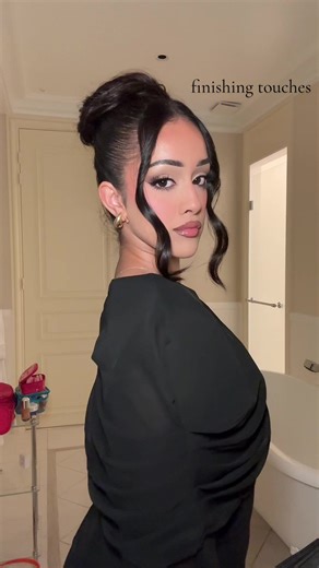 Finishing Touches for Glam Makeup: NARS Cosmetics Guide