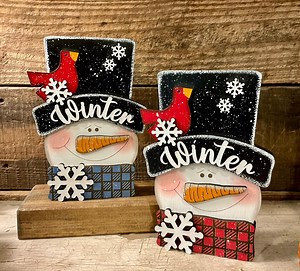 Winter Snowman With Cardinal Sign, Red and Blue Plaid Snowman Decor, Hand Painted Winter Shelf Sitter, Snowman Christmas Decor - Etsy