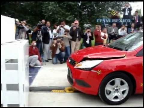 Low-Speed Crash Test 2010 Ford Focus