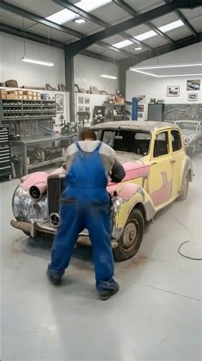 The ultimate 1950s British Luxury icon! . Full manual restoration of this 1951 Bentley Mark VI.
