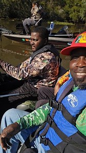 I finally caught one of my of my fb friends fishing, He always posting some good fish but i could never find out where he was fishing, Today was my lucky day, Don't worry Eric I'm solid... I won't tell the whole community😂😂🎣 | Father And Son Fishing