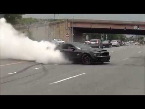 Ford Mustang GT V8 Drifting on Public Streets and in Traffic