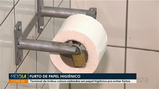 Rolo de papel higiênico é fechado com cadeado para evitar furtos