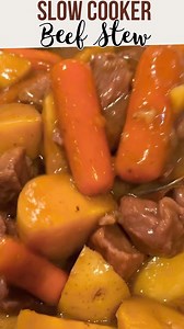 Crockpot Beef Stew is the perfect hearty meal during the winter! ❄️ INGREDIENTS * 2 lb beef stew meat * 1/4 c flour * salt & pepper * 12 oz bag of baby carrots * 1.5 lb gold baby potatoes (chopped) * 1/2 tsp onion powder * 2 tbsp minced garlic * 1 onion soup & dip mix packet * 1 beef stew mix packet * 2 c beef broth * 1/2 stick butter INSTRUCTIONS 1. Shake beef, salt, pepper and flour in a large zip bag. 2. Add to the crockpot. 3. Add carrots and chopped potatoes to the crockpot. 4. Add onion po