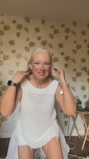 #rightleftdripsplash #rightleftchallenge #tiktok #summer #fyp #foryoupage #contentcreator | Deborah Forte