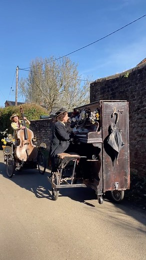 Rimski Piano on Instagram: "Nice People. Thanks @pip_infilm for filming #flannaganandallen #doublebass #piano #bicycle #musichall #music #cropredy #spring #sunshine"