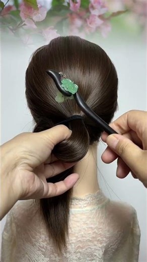 Chicken Feathers Shuttlecock Heads & Braided Hairstyles: A Trendy Hair Makeover