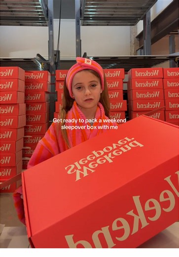 my little cousin packing the @weekendsleepover orders in the robe & skincare headband 🥹💕