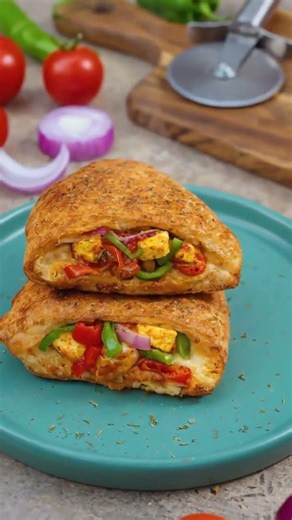 pizza Rango shindi colony road gwalior ✅✅ calzone pocket only 80 #food #navratri #viral#subscribe