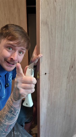 Fitting a Nebraska Lever Door Handle: Wardrobe Door Makeover