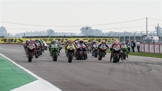SUPERPOLE RACE WorldSBK: lotta fino alla fine, con la strategia di gomme che ha un ruolo importante a Cremona!