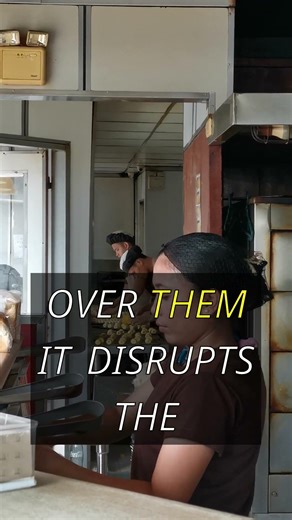 How Do Traffic Lights Work? Magnets, Sensors & Loops REVEALED! 🚦 #shorts