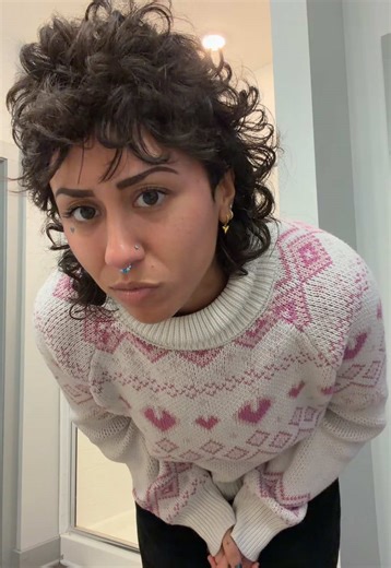 Exploring Androgynous Identity in Queer Culture