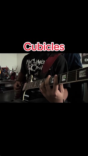 MERRY CHRISTMAS @naz 🎄🎄❤️❤️❤️ #mychemicalromance #christmas #guitar #rock