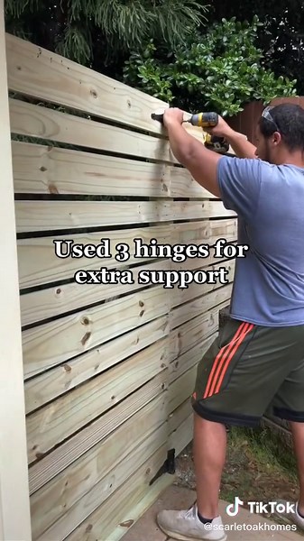 DIY Wood Fence Building Guide for Home Projects