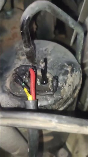 “AC Not Cooling? Compressor Terminal Burn Found 💥”