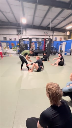 Bellingham Mixed Martial Arts | @aislinn.oconnell in the house teaching some passing concepts!! #bmma #fridaynightguests #bjj #jiujitsu #grappling | Instagram