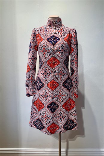 1970's MOD DRESS - Mandarin Collar - Poly Fabric - Abstract Paisley Print - Wide 3 Button Cuff - Size Medium - Etsy