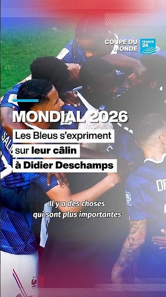 Un câlin à #DidierDeschamps après le premier but face à la Suède, le geste fort des #Bleus