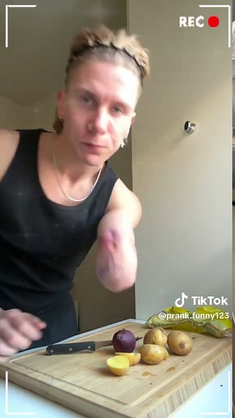 Funny Scare Prank Moments That Will Make You Laugh