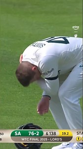 Steve Smith fractures finger in sickening injury