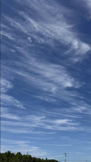 Explaining what mare's tail clouds are