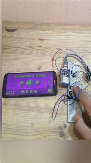 #esp32 #arduinodiy #arduino #arduinoproject #smartphone #smartphone #coding #experiment #diy