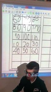 Adding and subtracting tens! Math class - K3 | New Kids Kínder