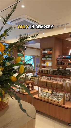 NEW DINER-GROCER CONCEPT IN DEMSPEY 🍃 @curlys.sg is a grocer in Dempsey bringing together a conscious, curated list of products that’s organic, cruelty-free and supporting independent farmers from across the globe! Aside from fresh produce and premium butchery, Curly’s also has a dine-in space with coffee, bakes and a menu of mains to enjoy in their idyllic space ✨ 📍Curly’s #singapore #dempseyhillsg | MiddleClass.sg