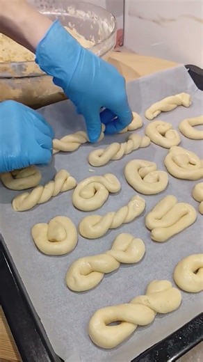 🕯️🐣ΔΕΝ ΥΠΑΡΧΟΥΝ ΠΙΟ ΑΦΡΑΤΑ!!! ΠΑΣΧΑΛΙΝΑ🕯️🐣 ΚΟΥΛΟΥΡΑΚΙΑ🥨 ΔΟΚΙΜΑΣΤΕ ΤΑ 🐣 EASTER COOKIES TRY THEM🕯️🐣