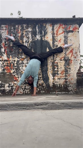 How to Practice One Arm Handstand With Wall Support