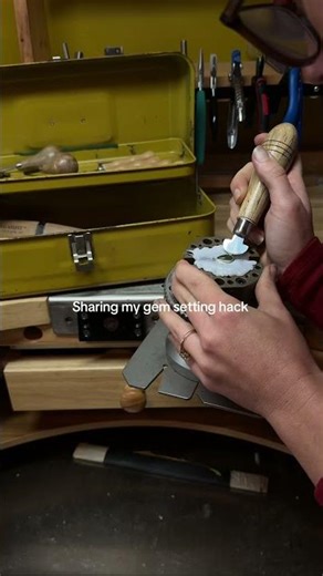 My new favorite little gem setting hack I had to share with you all!